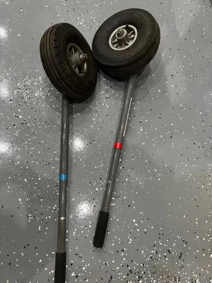 Ground Handling Wheels For R44 - Image 2